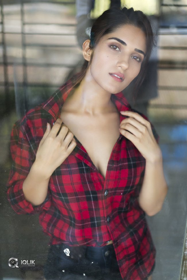 Ruhani-Sharma